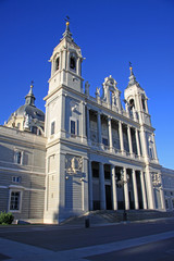 Fototapeta na wymiar MADRID, SPAIN - AUGUST 23, 2012: Cathedral of the Almudena in Madrid, Spain