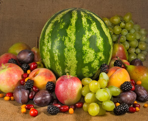 picture many fruits and berries close-up
