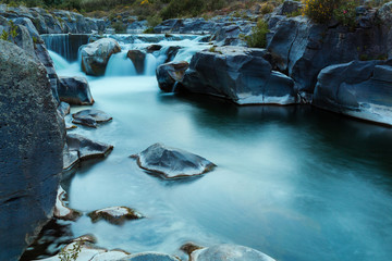 Fluss Wasserfall langzeitbelichtung