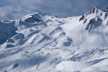 Fototapeta na wymiar skiing resort in Alps