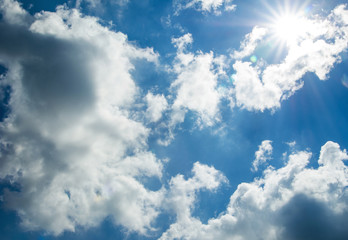  clouds in the blue sky