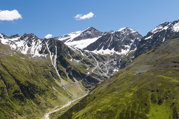 Fototapeta na wymiar View from the Rifflseehuette, Austria