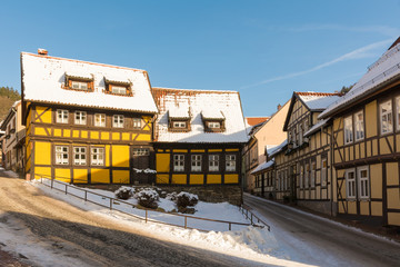 Fototapeta premium Fachwerkäuser in Stolberg im Harz, Deutschland