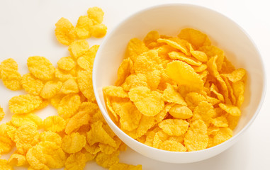 Yellow corn flakes