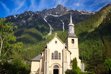 Fototapeta na wymiar Church in Chamonix town, France