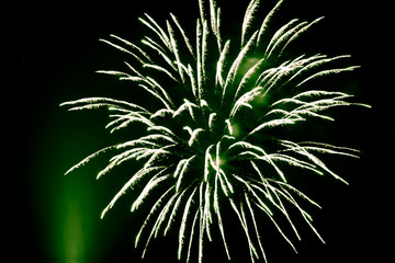 Feu d'artifice vert