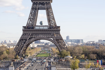 Fototapeta na wymiar Sunrise in Paris, with Eiffel Tower