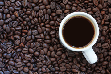 Tasse de café et grains