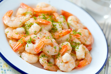 shrimps cooked with garlic and dill