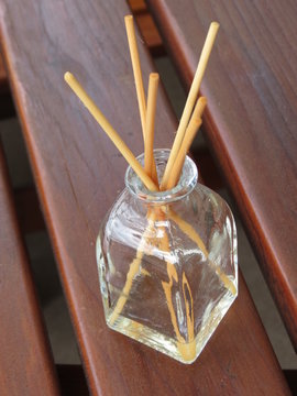 Fragrance Diffuser With Sticks