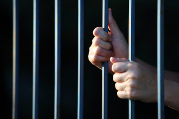 hand in jail