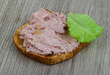 Pate sandwich