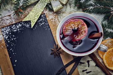 Christmas decoration - garland with mulled wine