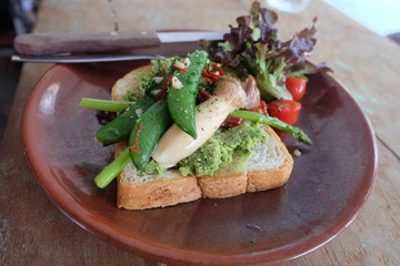 bread and mix vegetable