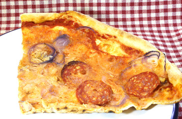 Neapolitan pizza with pepperoni and onion tuna