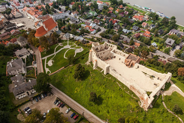 Fototapeta premium view of the old town of Kazimierz Dolny on the Vistula 