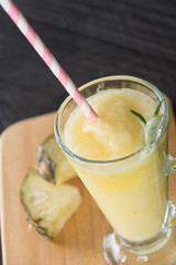 pineapple smoothie