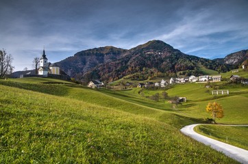 Fototapeta na wymiar Mountain Village on a Sunny Autumn day