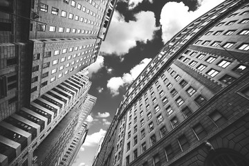 Naklejka premium Black and white photo of buildings in Manhattan, NYC.