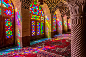 Fototapeta na wymiar Nasir Al-Mulk Mosque praying room