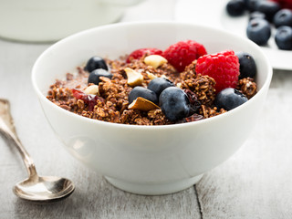 Müsli mit Beeren - Cereals with berries