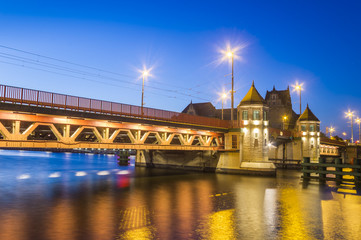 Fototapeta na wymiar Most Długi w Szczecinie