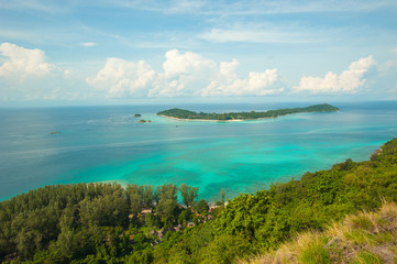 Fototapeta premium KOH ADANG : Viewpoint Chado cliff on Koh Adung, Satun Thailand