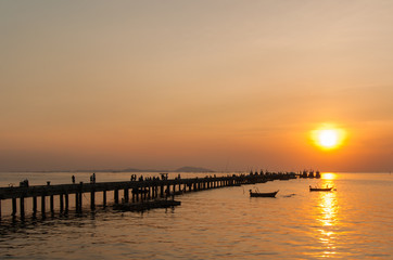 Fototapeta na wymiar sunset in harbor