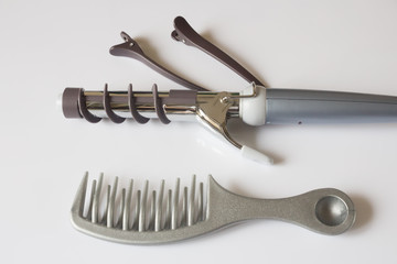 Парикмахерские инструменты завивка волос
