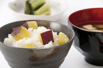 芋ごはんとお味噌汁