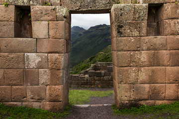 Inca masonry detail of wall and door at Pisac, in the Sacred Valley, Peru - obrazy, fototapety, plakaty