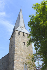 Fototapeta na wymiar Hattinger St. Georgskirche