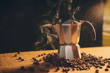 Rolgordijnen Italian coffee maker and coffee beans © Elisanth