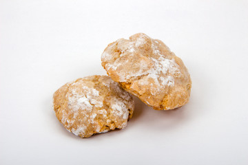 Italian almond biscuits in powdered sugar