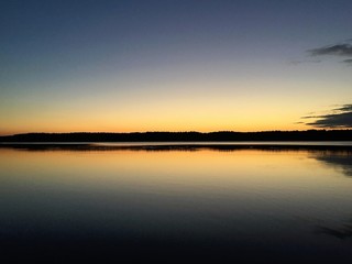 jezioro zachód słońca