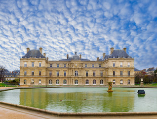 Fototapeta na wymiar Luxembourg palace in Paris