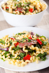 Pasta with prosciutto and spinach