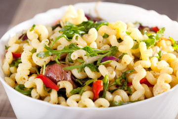 Pasta with prosciutto and spinach