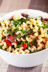 Pasta with prosciutto and spinach
