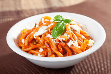 Pasta with tomatos and mozzarella
