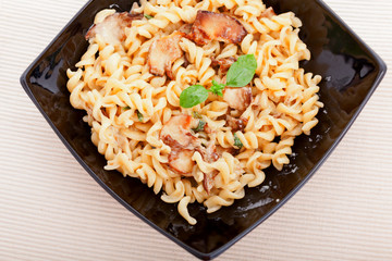 Fusili with mushrooms