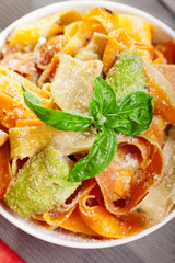 Parpadele with cream and herbs