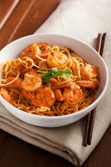Thai rice noodles with shrimps