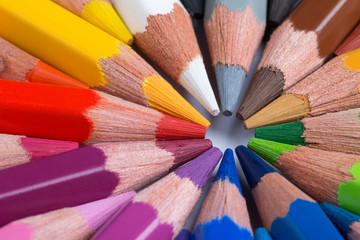 Colorful pencils arranged in a circleColorful pencils arranged i