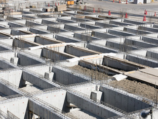 Fototapeta premium 大規模建設現場 基礎 躯体 構造 鉄筋 設計 