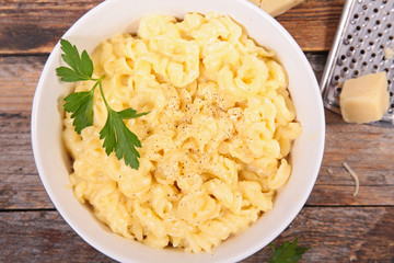 cheesy pasta