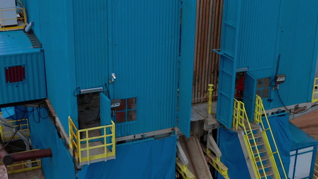 the oil gas drilling tower petroleum-producing