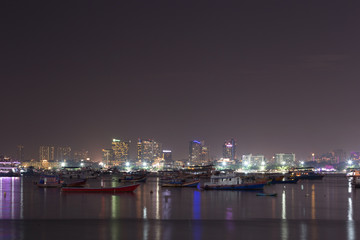 Fototapeta premium Cityscape of Pattaya beach at night