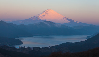 Fototapeta na wymiar Mountain Fuji and lake ashi in early morning.