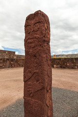 Monolite Viracocha nel tempio sotterraneo delle teste di pietra, tiwanaku, Bolivia.